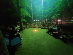 Вечерняя свеча &mdash; это одна из самых известных традиций лагерей.