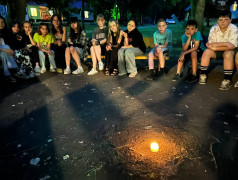 Вечерняя свеча &mdash; это одна из самых известных традиций лагерей.