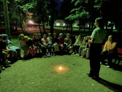 Вечерняя свечка &mdash; это традиционное и одно из самых важных мероприятий.