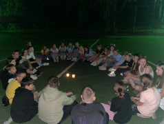 Вечерняя свечка &mdash; это традиционное и одно из самых важных мероприятий.