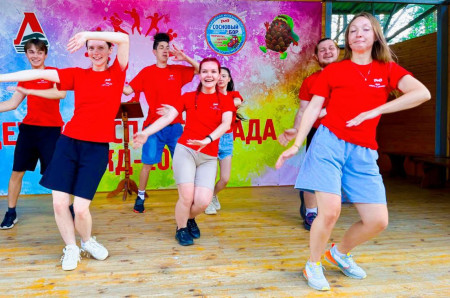 СуперДетки против Вожатых