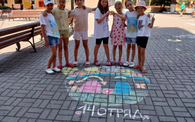 Детство пахнет летом: как жители Страны железных дорог провели в лагерях первую неделю