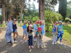 Синяя волна накрыла лагерь! Все в синем - от одежды до игр! ?