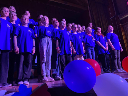 Сила Родины: концерт, приуроченный ко Дню России в ДОЛ 