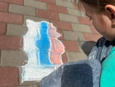 Яркий День России в &laquo;Маяке&raquo;: Конкурс рисунков на асфальте!