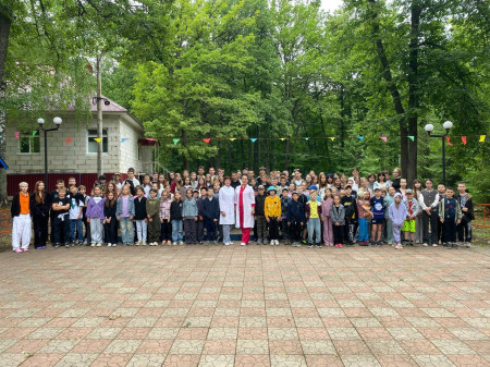 Ангелы в белых халатах! С Днём медицинского работника! 