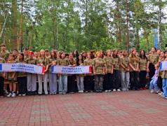 "Мы дети РЖД": Юные таланты зажгли сцену в "Зелёном огоньке", отправившись в увлекательное путешествие по Стране Железных Дорог!