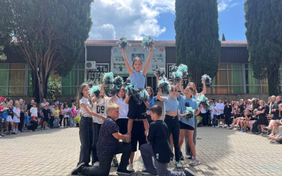 Калейдоскоп летних приключений: детективные расследования, русские печи и бег в гигантских ботинках 