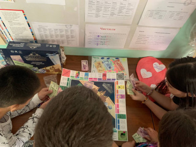 игра в деталях "Монополия Саратов-Энгельс