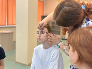  В День Молодёжи зажгли звёзды макияжа! 