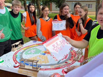 Платформа №7 в лицах в ДОЛ им. Зои Космодемьянской