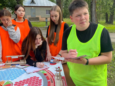 Платформа №7 в лицах в ДОЛ им. Зои Космодемьянской