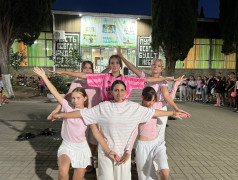 "Внимание! Если вы заметили летающие пирамиды и слышите громкие кричалки, не пугайтесь, вы просто попали в ДОЛ &laquo;Экспресс&raquo; на чирлидинг!"