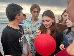 "Это больше, чем традиция": Прощание с морем в ДОЛ "Экспресс"