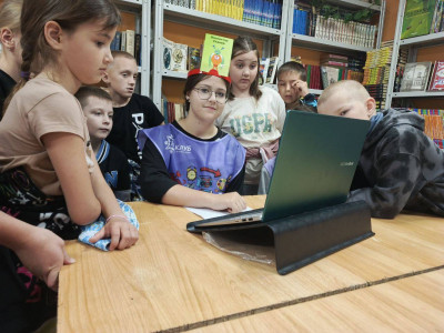 Железнодорожная игротека и её юные герои-помощники 