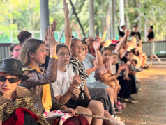 Фестиваль Артов: Творчество, Театр и Музыкальные Пародии! 