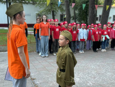 Громкие шаги, звонкие песни! "Орлёнок" чтит память Героев в смотре строя и песни!