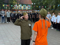 Громкие шаги, звонкие песни! "Орлёнок" чтит память Героев в смотре строя и песни!