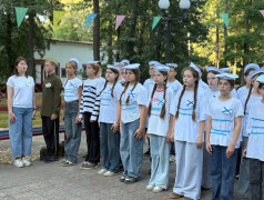 Громкие шаги, звонкие песни! "Орлёнок" чтит память Героев в смотре строя и песни!