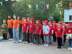 Громкие шаги, звонкие песни! "Орлёнок" чтит память Героев в смотре строя и песни!