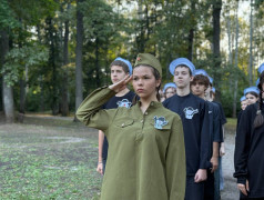 Громкие шаги, звонкие песни! "Орлёнок" чтит память Героев в смотре строя и песни!