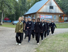 Громкие шаги, звонкие песни! "Орлёнок" чтит память Героев в смотре строя и песни!
