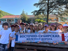 "Мы &ndash; дети РЖД": в Экспрессе нашли вагоны счастья и зажгли семафоры талантов!