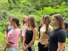 Древний камень против Чудо-Красотки: ДОЛ "Экспресс" выбрал дружбу!