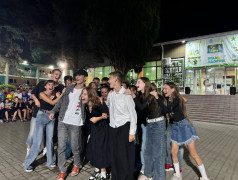 ДОЛ "Экспресс": Точь-в-точь безумие! Дети косплеили звезд так, что мама не узнает!