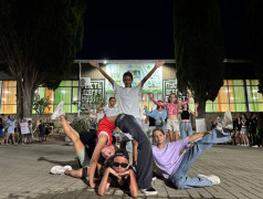 ДОЛ "Экспресс": Точь-в-точь безумие! Дети косплеили звезд так, что мама не узнает!