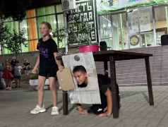 ДОЛ "Экспресс": Точь-в-точь безумие! Дети косплеили звезд так, что мама не узнает!