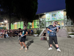 ДОЛ "Экспресс": Точь-в-точь безумие! Дети косплеили звезд так, что мама не узнает!