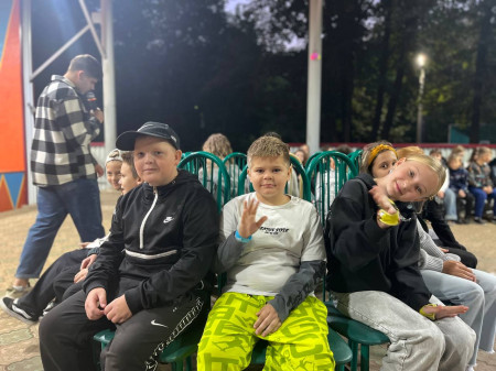 Привет! Мы вам рады! И это было видно!  Вечер знакомств в ДОЛ 