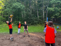  Волейбольная битва титанов: ТиН лига одержала победу! 