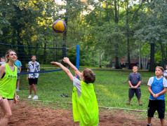  Волейбольная битва титанов: ТиН лига одержала победу! 