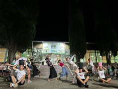 "Красная дорожка" в ДОЛ "Экспресс": Вожатые и дети - одна большая звезда! 