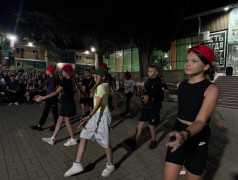 "Красная дорожка" в ДОЛ "Экспресс": Вожатые и дети - одна большая звезда! 