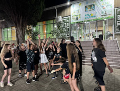 "Красная дорожка" в ДОЛ "Экспресс": Вожатые и дети - одна большая звезда! 