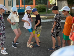 В ДОЛ &laquo;Экспресс&raquo; Тимбилдинг: От &laquo;Ненавижу вас всех&raquo; до &laquo;Мы &ndash; банда!&raquo; за один день.