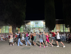 В ДОЛ &laquo;Экспресс&raquo; зажглась танцевальная феерия!