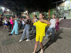 В ДОЛ &laquo;Экспресс&raquo; зажглась танцевальная феерия!