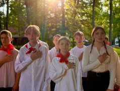 Смотр строя и песни: Орлята покорили эпоху пионерии! 