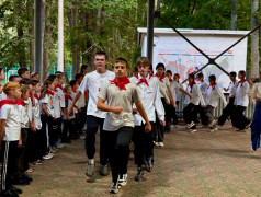 Смотр строя и песни: Орлята покорили эпоху пионерии! 