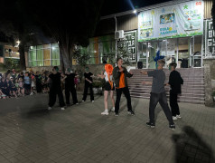 Мистер и Мисс": Где дети танцуют, а вожатые жгут