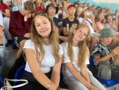 ДОЛ "Экспресс": Мы не "Подводная братва", но дельфины у нас круче!