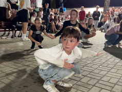 ДОЛ "Экспресс" отжигает: 75 танцоров доказали, что в лагере не только едят и спят!