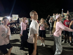 ДОЛ "Экспресс" отжигает: 75 танцоров доказали, что в лагере не только едят и спят!