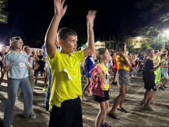 ДОЛ "Экспресс" отжигает: 75 танцоров доказали, что в лагере не только едят и спят!