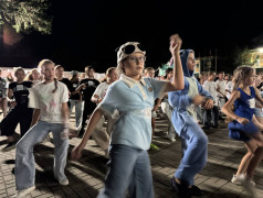 ДОЛ "Экспресс" отжигает: 75 танцоров доказали, что в лагере не только едят и спят!