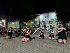 В ДОЛ "Экспресс" клонировали звезд! Леди Гага и Артур Пирожков в одном флаконе!